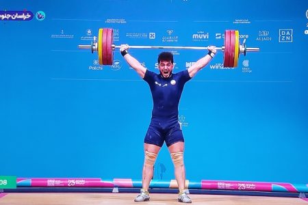 آسمان وزنه برداری ایران امشب شاهد درخشش ستاره ای جدید بود/ چمدانی از مدال های رنگارنگ سوغات پهلوان مسجدسلیمانی ایران زمین از سرزمین وحی