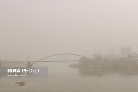 ریه هایی که از فولاد نیست / اعتراض گسترده والدین به عدم تعطیلی کلیه مقاطع تعطیلی و دانشگاه ها در شرایط آلودگی هوا / اضطراری که فقط برای یک مقطع خاص باشد اضطرار نیست، اشتباه است! / لزوم بازنگری فوری مدیریت بحران استانداری خوزستان در تعطیلی تمامی مقاطع تحصیلی و دانشگاه ها