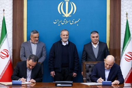 امضای قراردادهای بیش از ۲.۵ میلیارد دلاری شرکت ملی نفت ایران