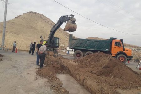 رفع مشکل آبگرفتگی جاده گلف با اقدام جهادی شهرداری مسجدسلیمان