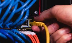 خبرگزاری فارس: یکی دو هفته دیگر در مورد دسترسی به اینترنت تصمیم‌گیری می‌شود