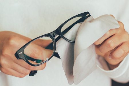 عینک‌های مطالعه را کنار بگذارید؛ تأیید نهایی قطره‌ای که چشمان شما را جوان می‌کند