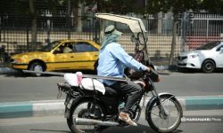 شیفت کاری داغ؛ روایت آدم‌هایی که در دمای ۵۰ درجه شهر را سرپا نگه می‌دارند