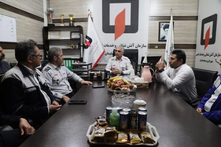 دیدار سخنگوی سازمان آتش‌نشانی تهران با سرپرست شهرداری و مدیرعامل سازمان آتش‌نشانی مسجدسلیمان