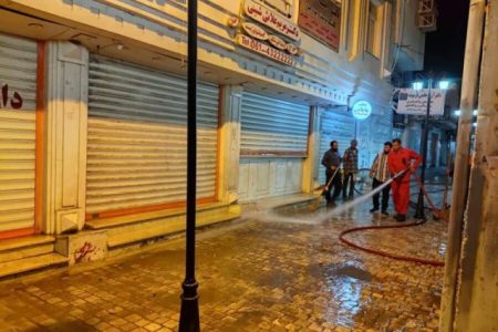 در راستای آلودگی زدایی، رعایت اصول بهداشتی و آراستگی شهری کوچه پزشکان پاکسازی و شستشو شد