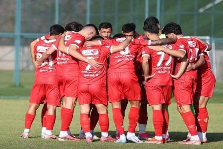 پرسپولیس باید در دربی آرامش داشته باشد/ زمان اشتباه نیست