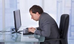 حفظ جان افراد پشت میز نشین با ۱۵ توصیه